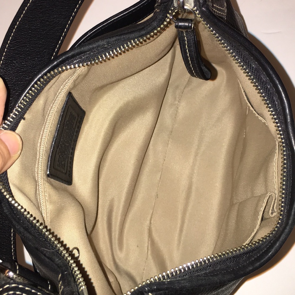 COACH black pebbled shoulder bag silver accents - Picture 6 of 8